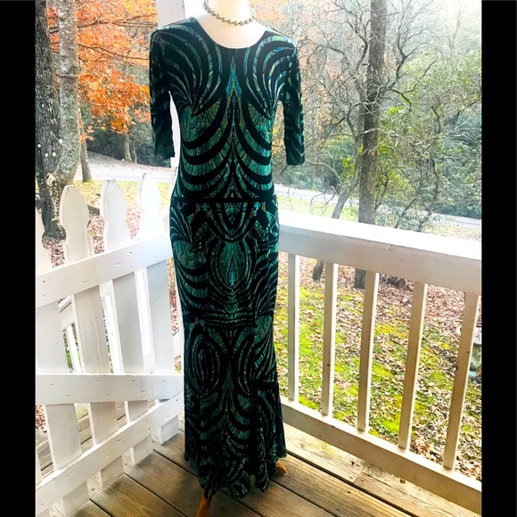 Cato Dresses & Skirts - Cato Bold Print Maxi Dress Small